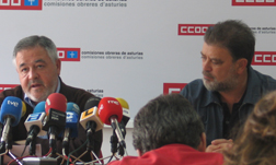 En la rueda de prensa para presentar el informe semestral (enero a junio de 2008) del mercado laboral asturiano y las propuestas del sindicato para afrontar la crisis en el marco del ACEBA.