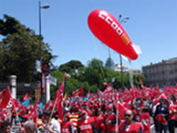 Multitudinaria manifestación convocada por la CES en Madrid