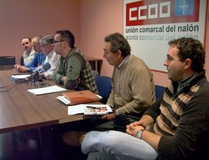 Por unas comarcas para vivir y trabajar  manifestación en Langreo convocada por CC.OO., UGT y USO para el próximo día 24 de noviembre