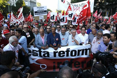 25.000 personas en Madrid y 20.000 en Barcelona, entre otros puntos de la geografía nacional, exigen referéndum