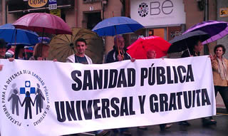 El no a las políticas de este gobierno se hizo sentir en Oviedo a pesar de la lluvia