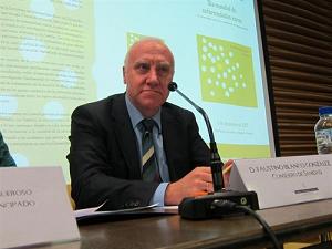 Declaraciones del Consejero antes de participar hoy en la jornada sobre enfermedades raras que se celebra en la Sede de la Procuradora General en Oviedo.