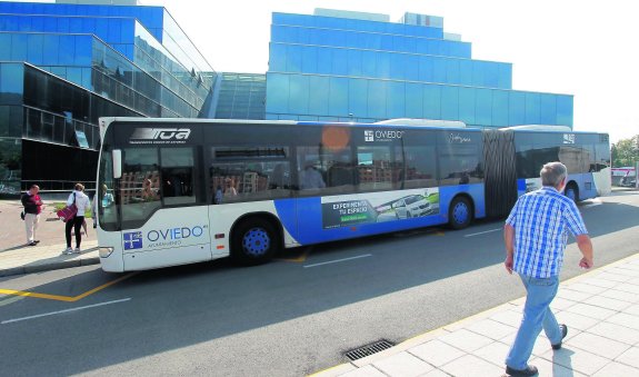 El Ayuntamiento de Oviedo ultima el plan de Movilidad y mantiene el 90% de las líneas de autobús