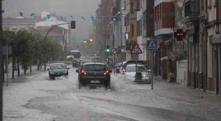 Una tormenta con más de 200 rayos causa inundaciones y varios accidentes