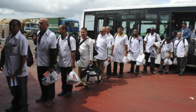 Cuba se vuelca en la lucha contra el ébola en África