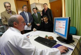 La receta electrónica, ya en todos los centros de salud, llegará en 2015 a los hospitales
