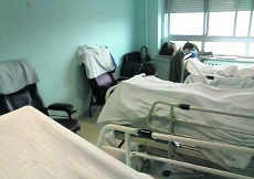 El Gobierno pide tranquilidad e insiste en que hay camas libres en los hospitales